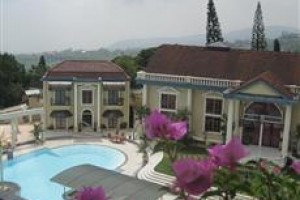 Tretes Raya Hotel & Resort Image