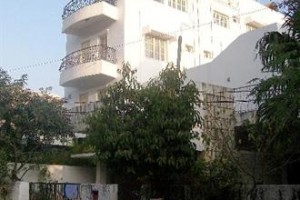 Tureeya Grand Hotel Image