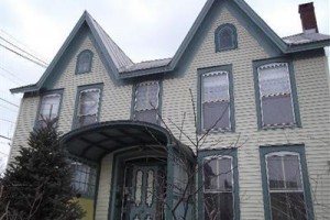 Twin Gables of Woodstock Image