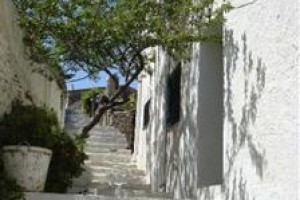 Ubaldo Hotel Cadaques Image