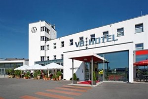 V8 Hotel Im Meilenwerk Boblingen Image