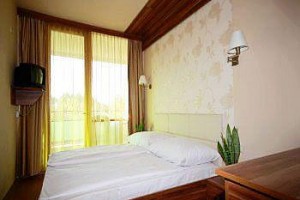 Venusz Hotel Image