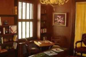 Victoria on Main Bed and Breakfast Image