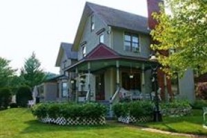 Victorian Rose Garden Bed & Breakfast Image