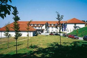 Victor's Residenz Hotel Teistungenburg Image