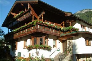 Vierjahreszeiten Gastehaus Mayrhofen Image