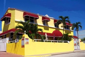 Villa Sinclair Beach Suites & Spa Image