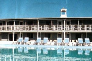 Village Green Motel Image