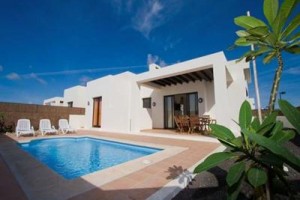 Villas Las Buganvillas Lanzarote Image