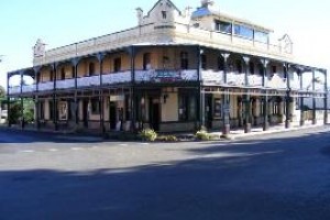 Walkers Marina Hotel Image