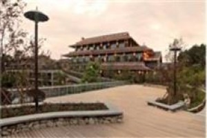 Warm Island Lake Resort Hangzhou Image