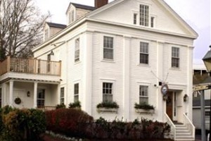 Nantucket Whaler Guest House voted 9th best hotel in Nantucket