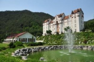 White Castle Resort voted 8th best hotel in Gangneung