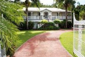 Whitsunday Lodge Bed & Breakfast Airlie Beach Image