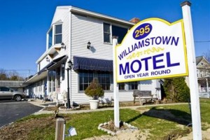 Williamstown Motel voted 7th best hotel in Williamstown 