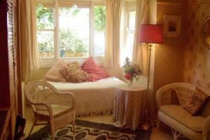 Winter-Rose Cottage B&B Image