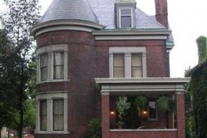 Worthington Mansion Bed & Breakfast Image