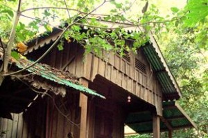 Yaklom Hill Lodge Image