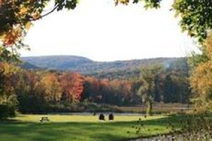 Yankee Inn voted 2nd best hotel in Lenox