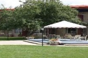 Yogo Inn Image